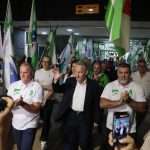 SDA RAZVALILA U CRVENOJ U TUZLI: Hiljade zelenih simpatizera okupiralo Mejdan, složni u odbrani Bosne i Hercegovine