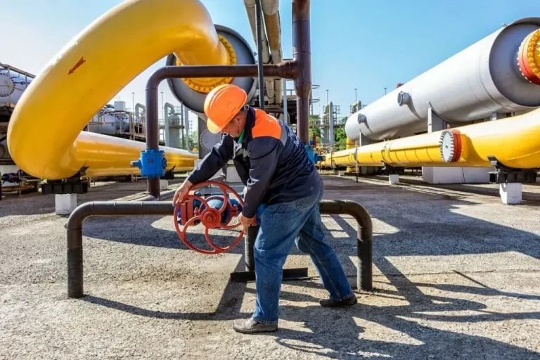 TROJKA NAS GULI DO ZADNJEG DANA: Vlada i Energoinvest “spasili” narod, penzioner će 80 posto primanja davati na grijanje
