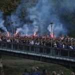 ULICE ZENICE ODZVANJAJU: BH Fanaticosi u korteu krenuli prema Bilinom Polju
