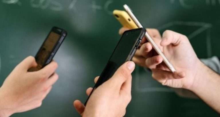 MOBITELI SE SVE MANJE KUPUJU: Globalne isporuke padaju najniže od 2012. zbog skupih čipova